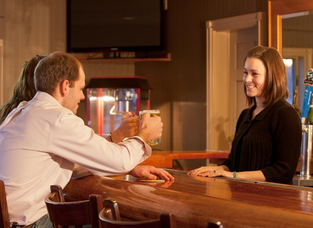 Willoughvale Inn Westmore Newport Bagian luar foto