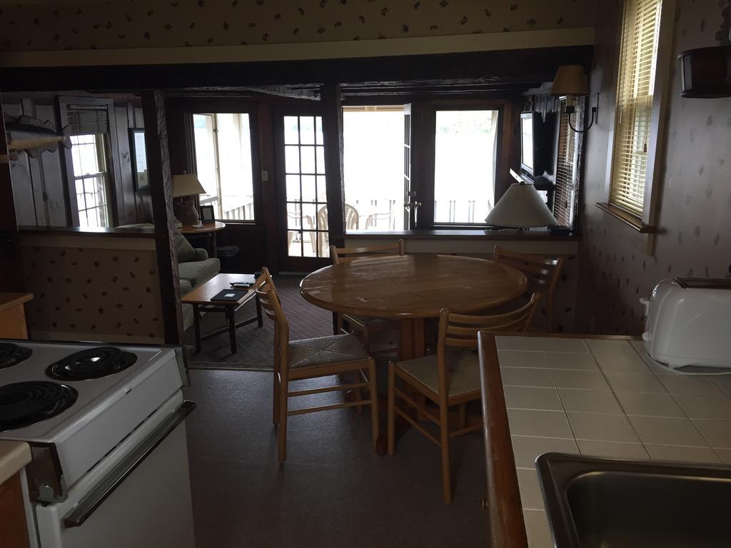 Willoughvale Inn Westmore Newport Ruang foto